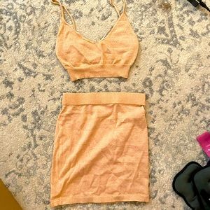 By the way two piece set small ! Perfect for club